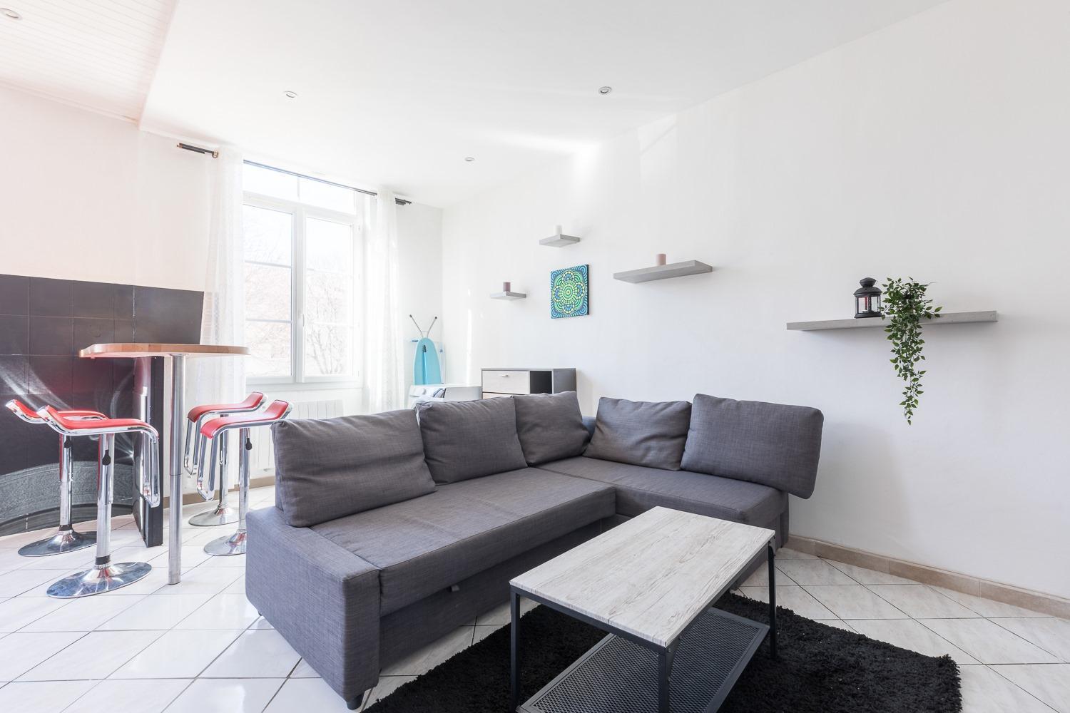 Ideally Placed To Visit + Bright Flat - Idéalement Placé Pour Visiter + Lumineux *